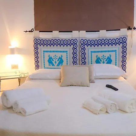 Di L Abbiu Relais Antica Dimora Storica בית כפרי *
