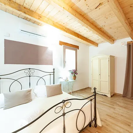 Di L Abbiu Relais Antica Dimora Storica Gospodarstwo wiejskie Sorso